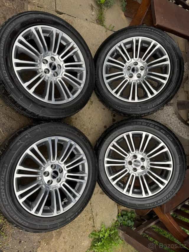Originál kola RANGE ROVER EVOQUE 5x108 letní pneu 235/55 R19