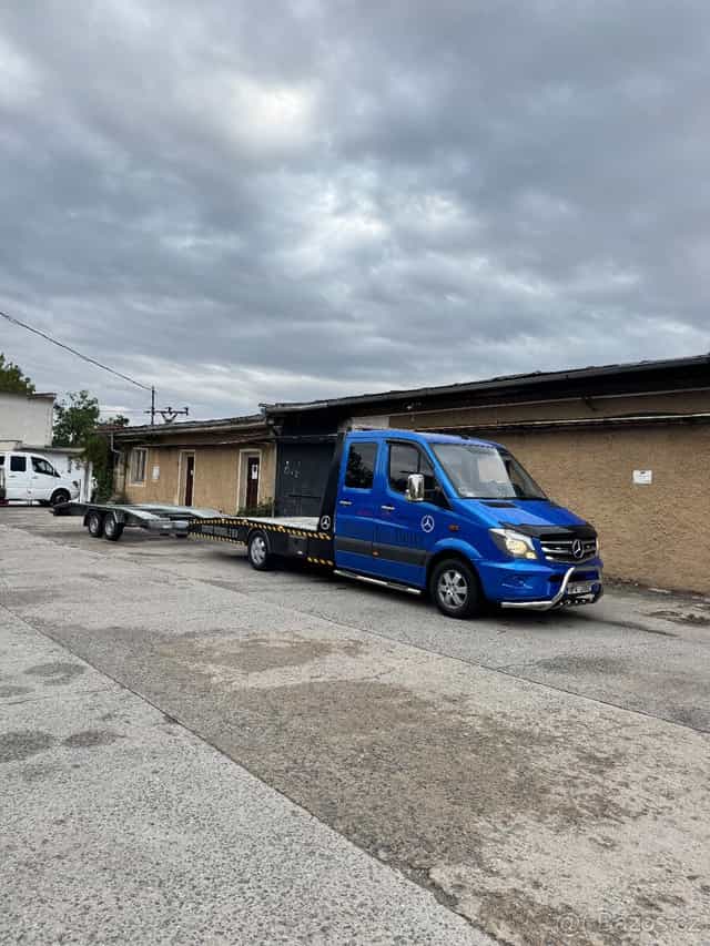 Prodám odtahový speciál Mercedes Sprinter na skupinu B s mot