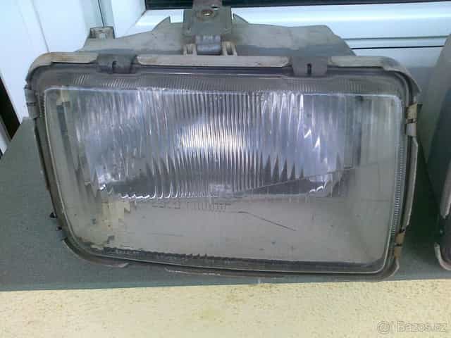 Přední světla na Ford Sierra první typ