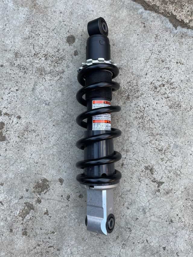 Originální zadní tlumič pro Kawasaki Z900 r.v. 2021