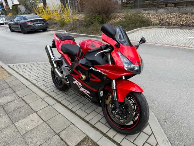 Honda CBR 954RR Fireblade (2002) – zachovalá, málo ježděná