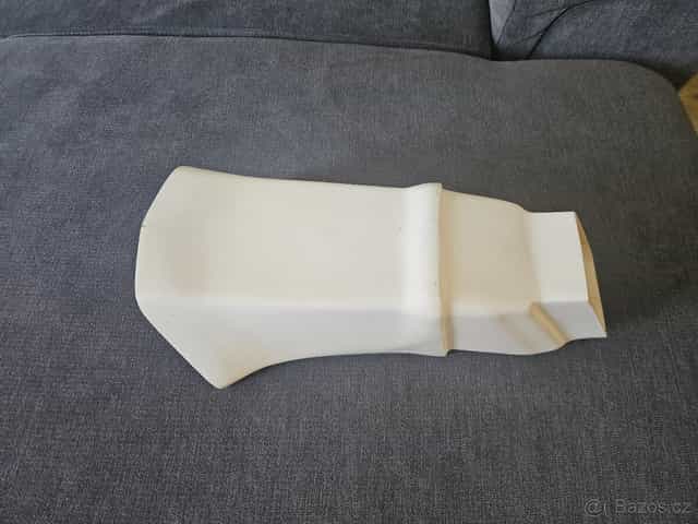 Sebimoto vzduchová roura Yamaha R6 2017+