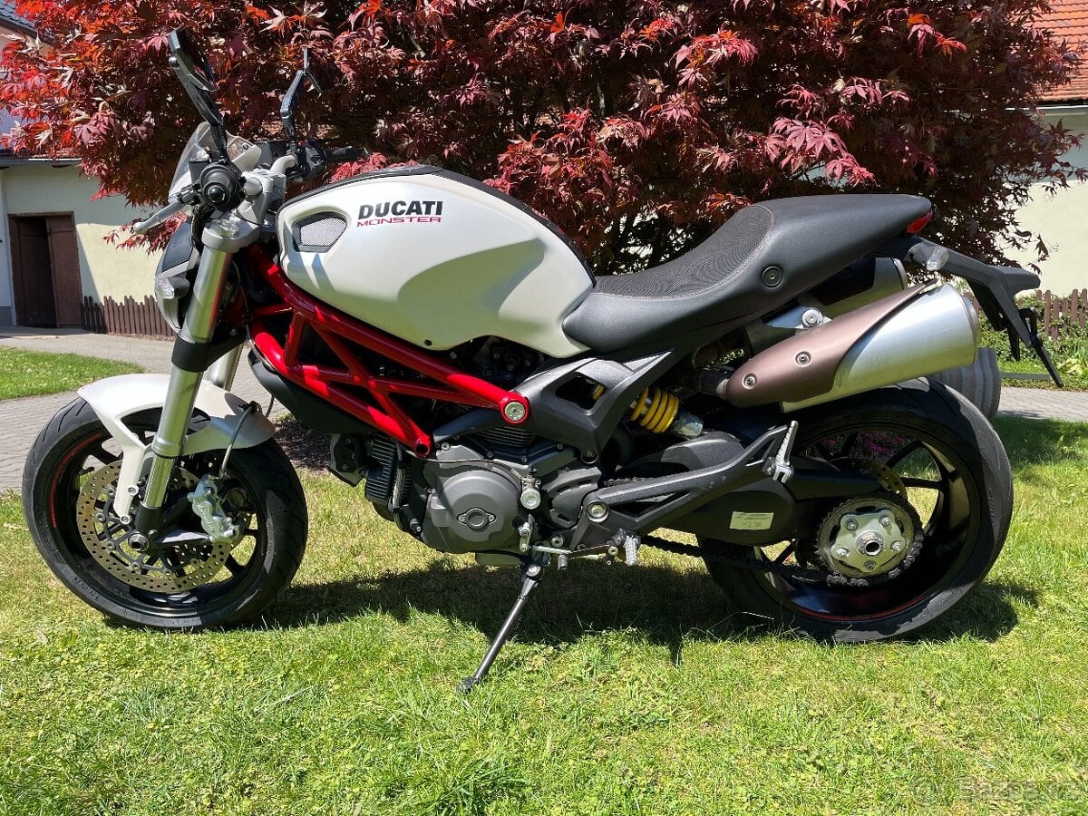Ducati Monster 796