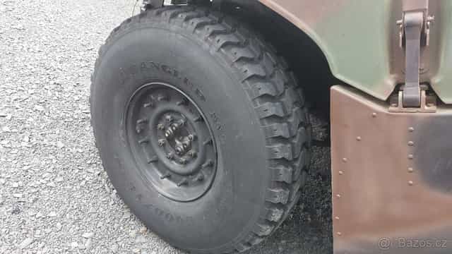Hummer H1 / Hmmwv - pneu 37