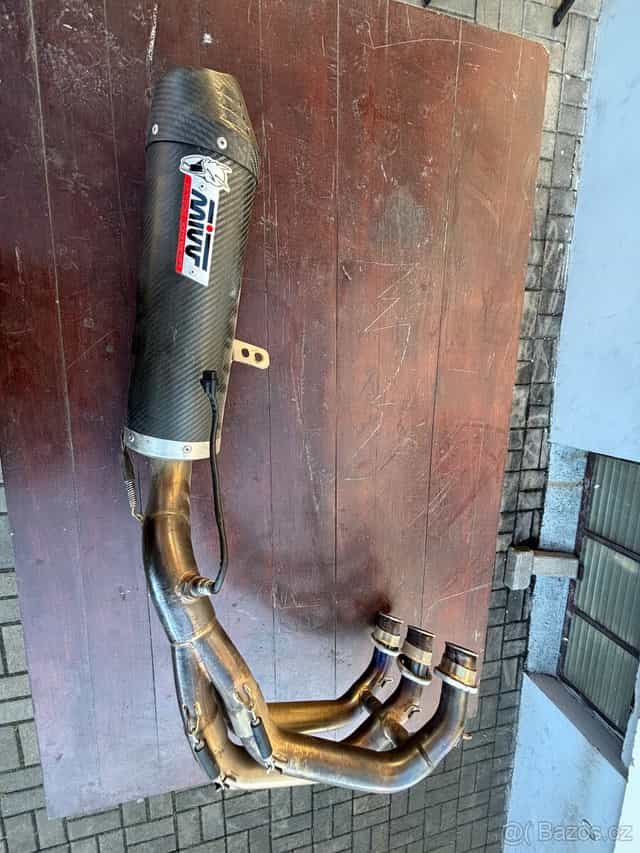 Laděný výfuk yamaha mt-09