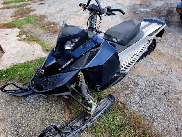 Ski doo summit R 800