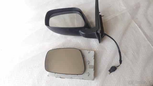 Nissan Navara D40 – Sklo zrcátka vyhřívané