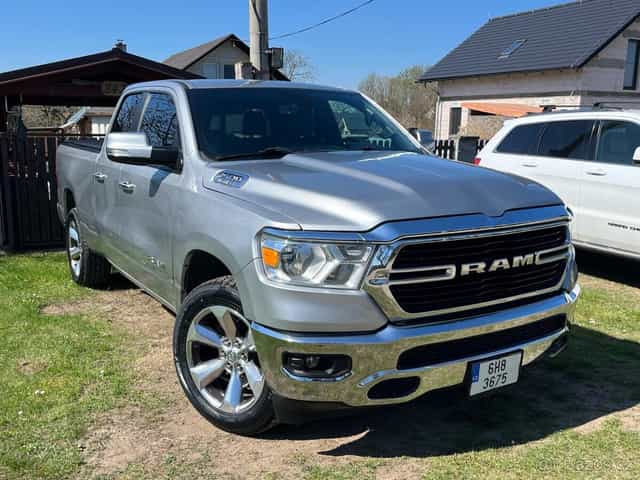 Dodge Ram 1500 5,7 V8 HEMI Bighorn