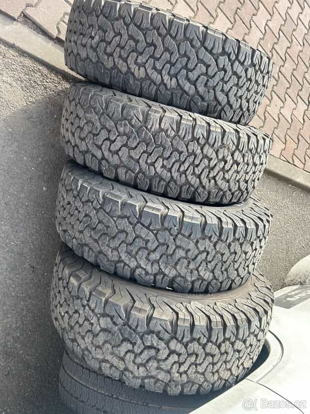 BF Goodrich AT 285/70 r17 sada 4ks celoroční/zimní