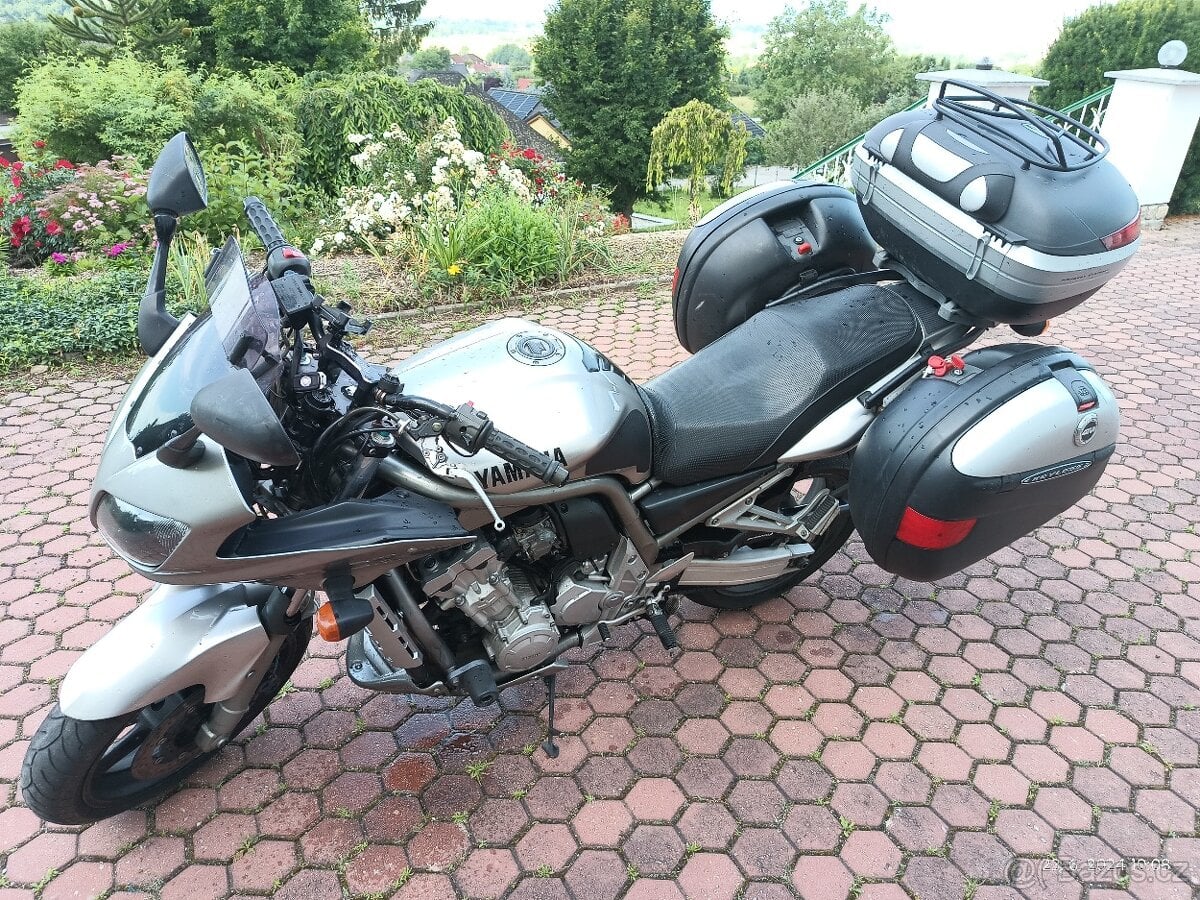 Yamaha FZS1000 po servisu