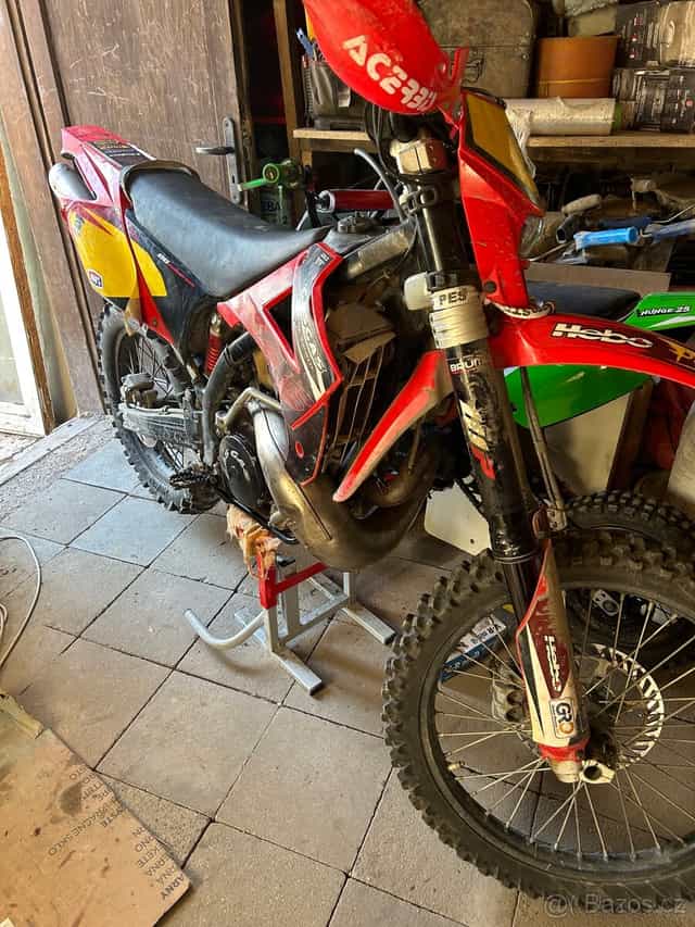 Gas gas 300 na opravu nebo díly