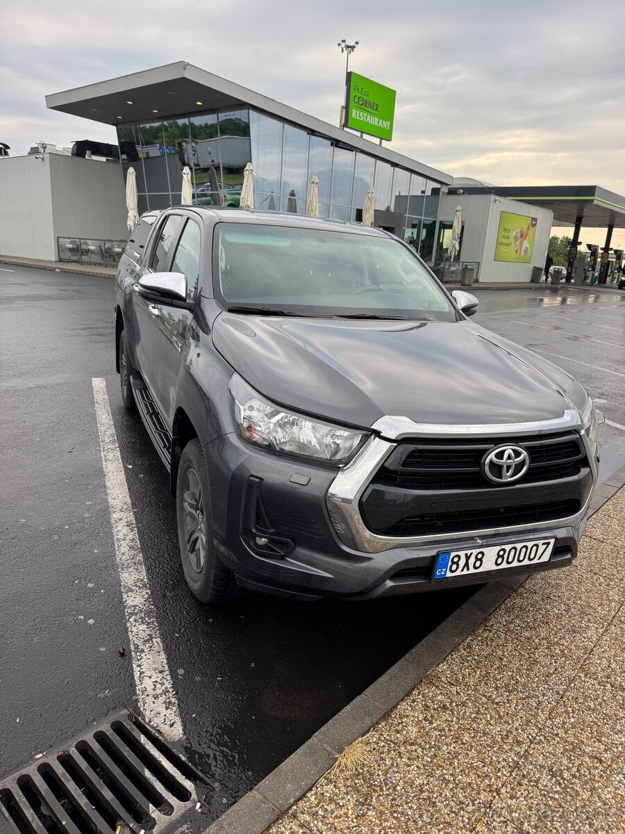 Toyota Hilux, 2.4 D