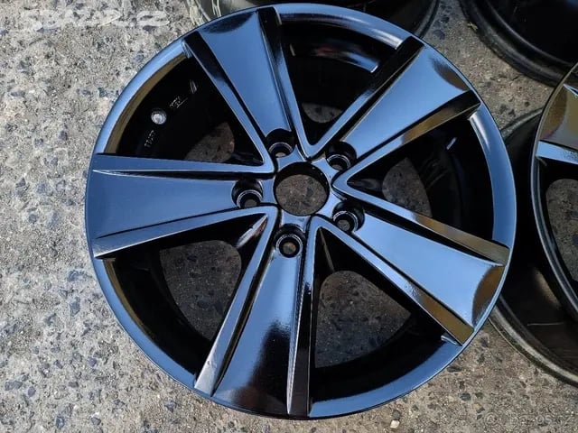 Použité alukola 7J17 5X120 Volkswagen T5 T6 Amarok