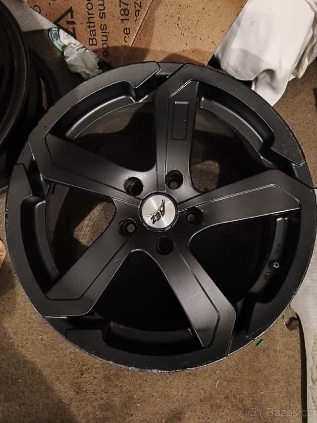 Alu kola zn. AEZ 5x120 , 8 1/2 J x 18, ET 35. Levně.