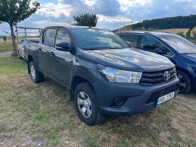 Prodám Toyota Hilux 2.4 D-4D