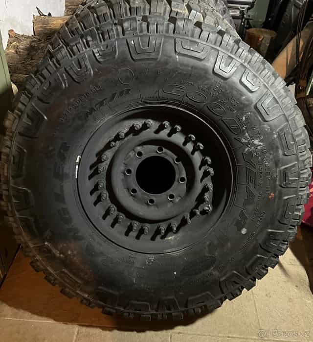 Humvee Hmmwv Hummer h 1 4x kola. 24 bolt