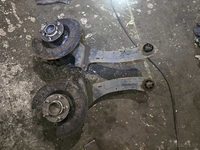 Prodám těhlice komplet osazené Ford C-Max