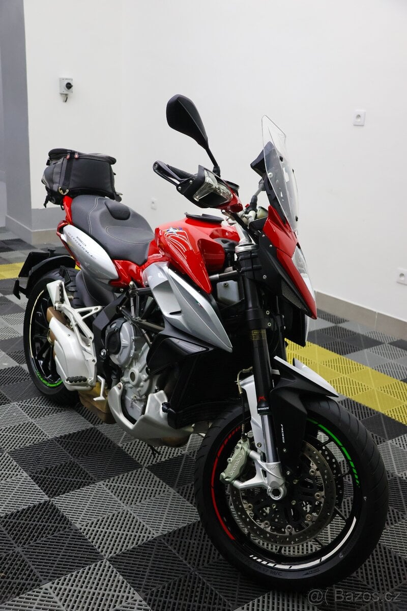 MV Agusta Stradale 800 (2015)