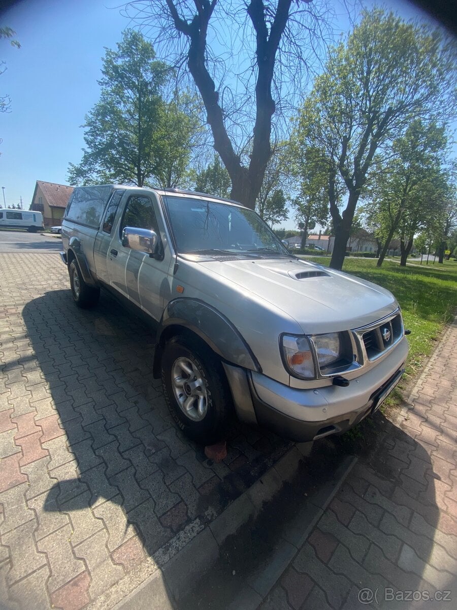 Nissan Navara d22 4x4 nová stk Najeto 126tis