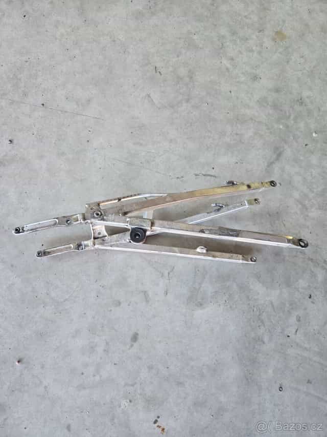 Posedsedlový rám Husqvarna 125