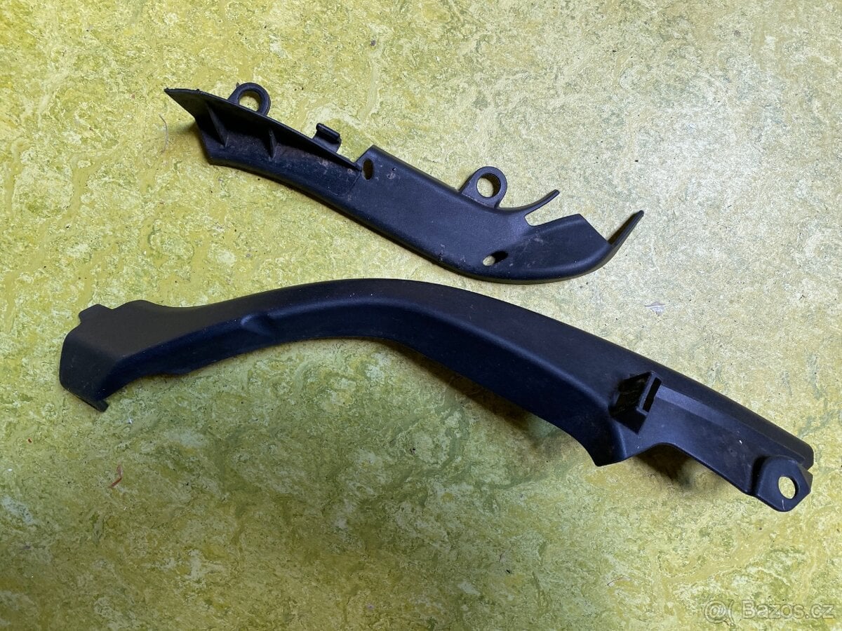 Ducati Multistrada 1200/1260 - kryt řetězu a kabelu