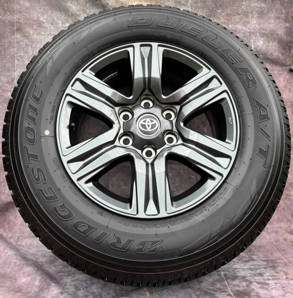 Zánovní alu Toyota Hilux 265/65R17 112S 99% VZORKU