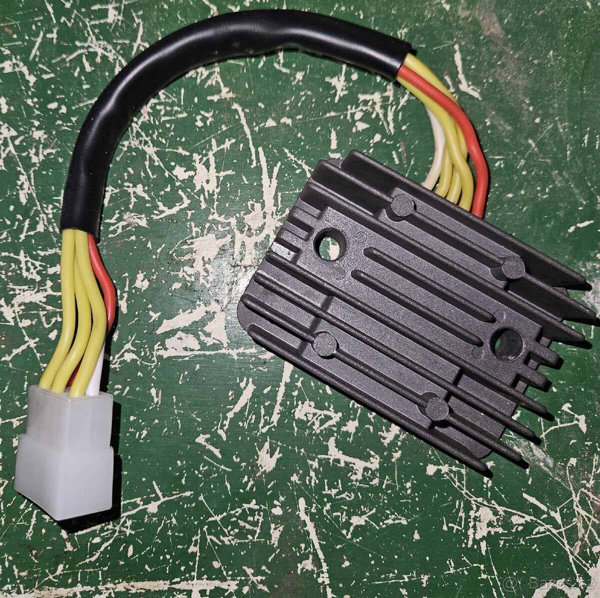 Regulátor dobíjení