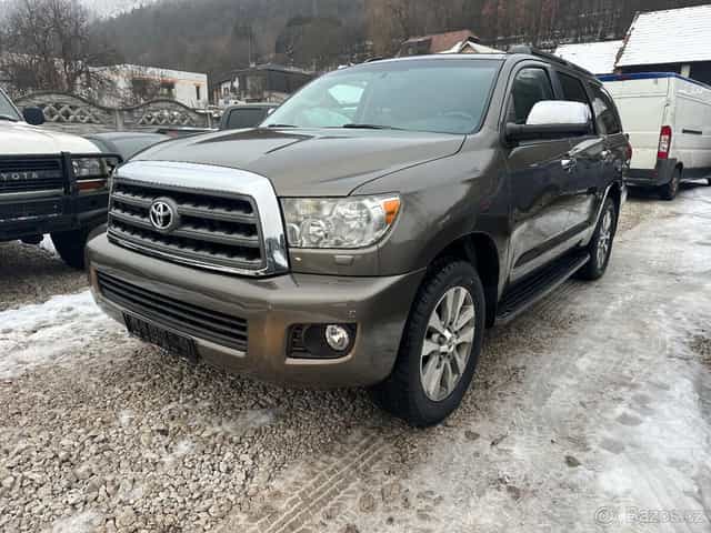 2014 Toyota Sequoia Limited 5,7 V8 4x4 8-miestna