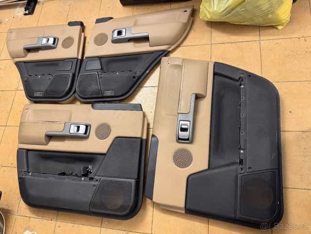 Range Rover L322 čalounění dveří