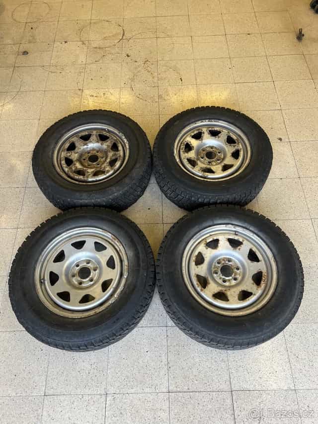 Kompletní zimní kola 7x17 Nissan Navara