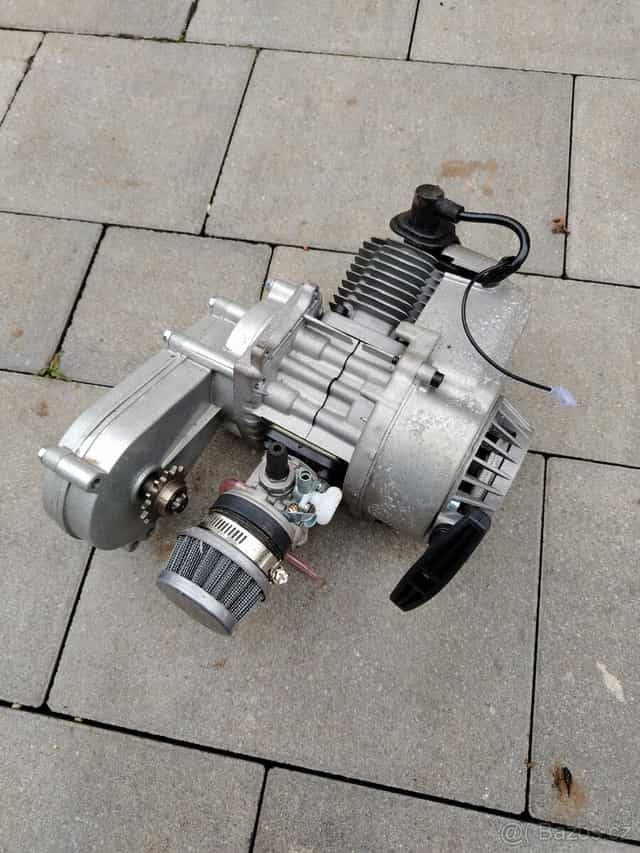 Motor na děckou čtyřkolku