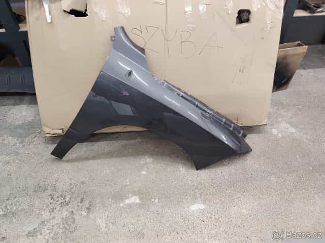 Pravý blatník RAM 1500 DS