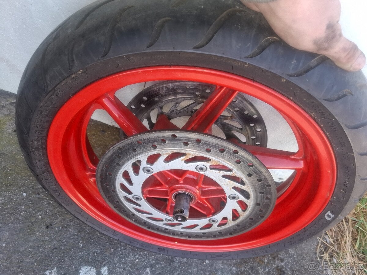 Honda cbr 600f a VFR 750