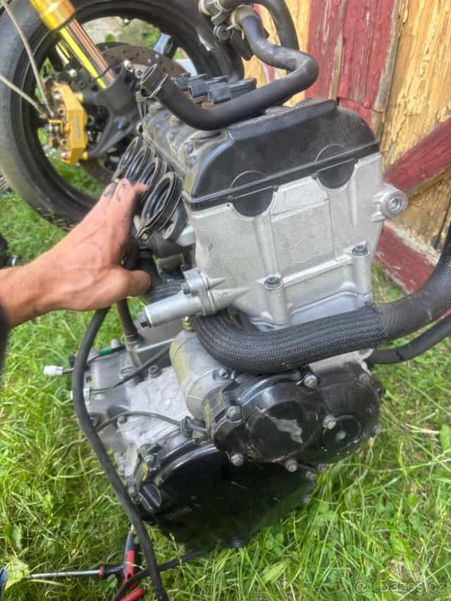 Motor na Suzuki Gsxr 600 04-05 typ N727