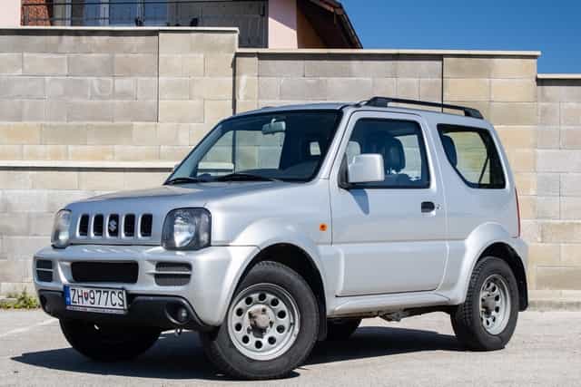 Suzuki Jimny /AJ NA SPLATKY/