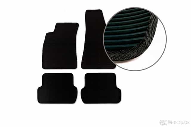 Gumové koberce Jeep Wrangler III