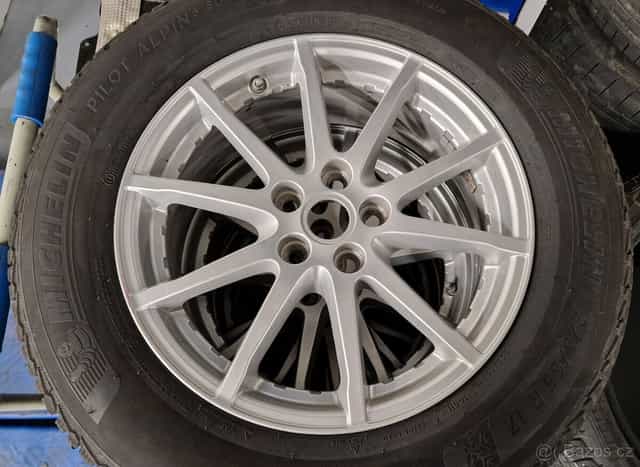 Kompletní zimní sada kol Range Rover Evoque, Discovery Sport