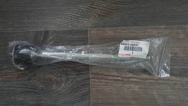 Toyota Hilux - kloub řízení