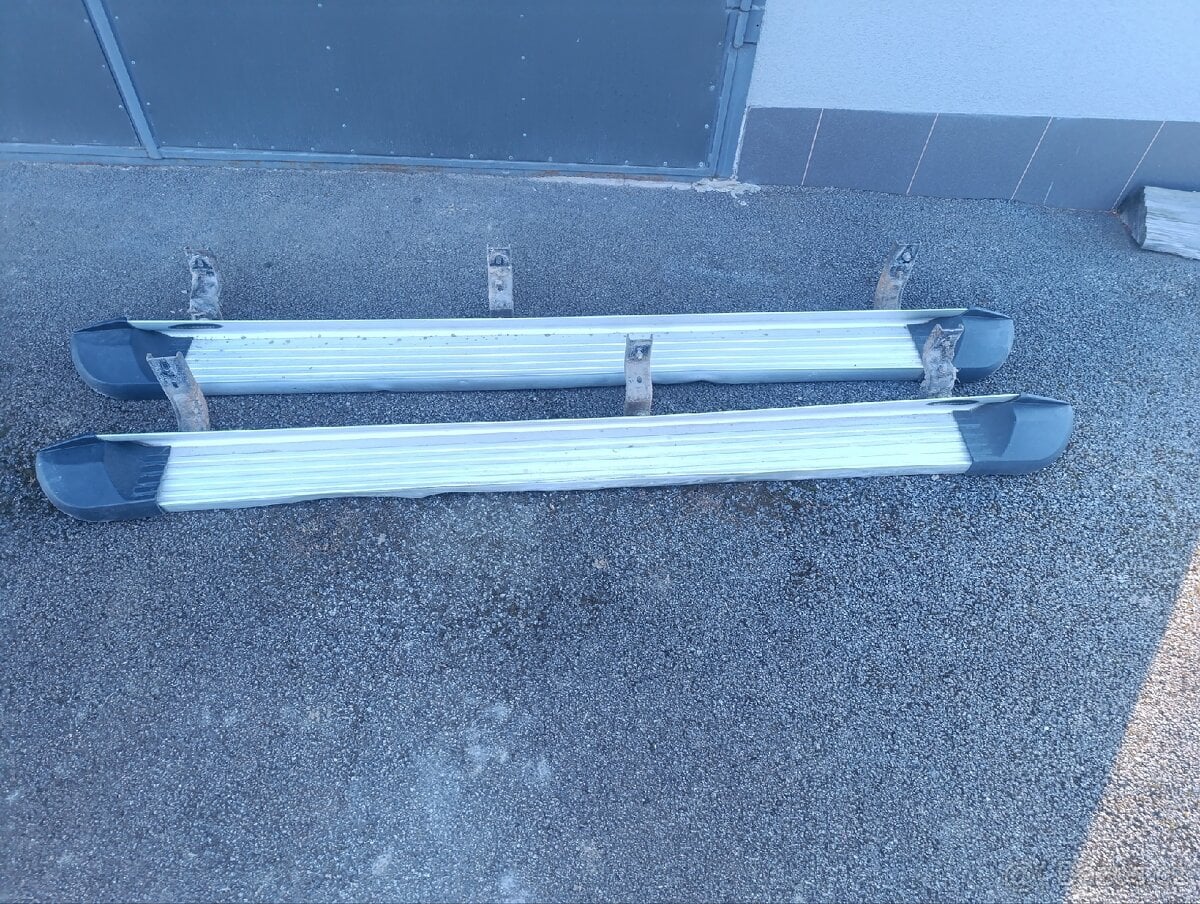 Nášlapy Isuzu Dmax