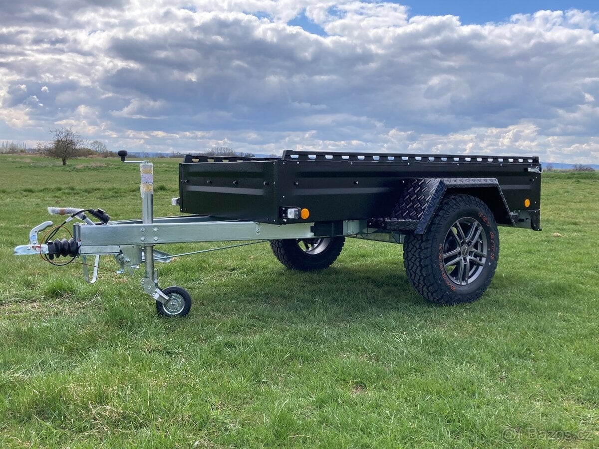 OFFROAD Přívěsný Vozík Valník BLACKOUT 1300kg TPV/Böckmann