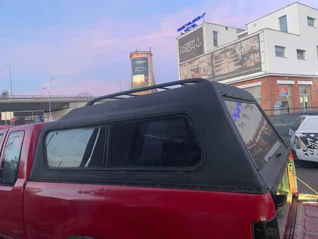 Prodám hardtop Toyota Tacoma-Hilux