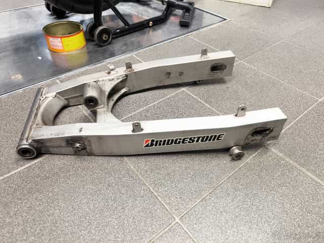 Suzuki gsxr 750 kyvka