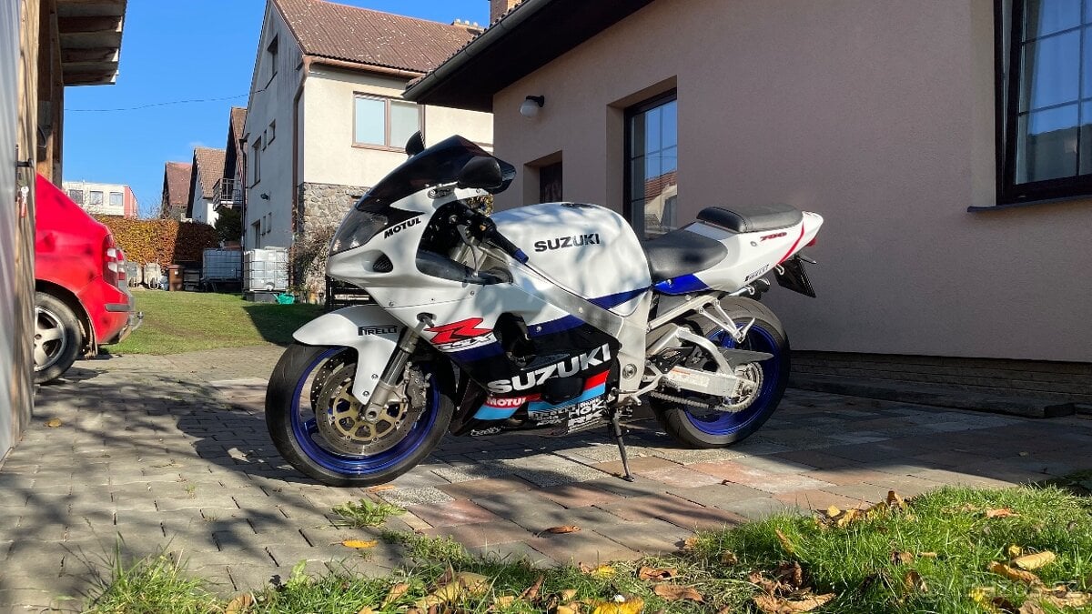 Na opravu / díly - Suzuki GSXR 750