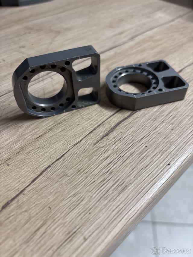 Dorazy zadní osy Kawasaki kxf pro circuit