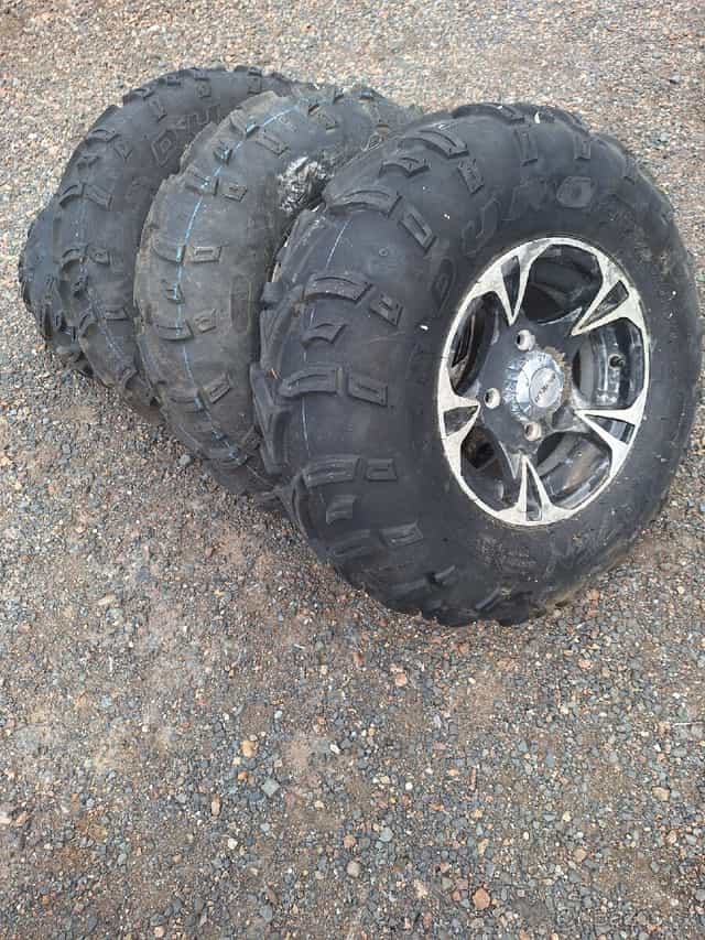 Pneumatiky gumy na čtyřkolku atv Arctic Cat 500/700/1000