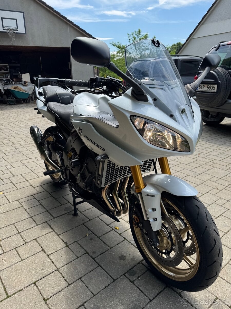 YAMAHA Fz8 Fazer ABS