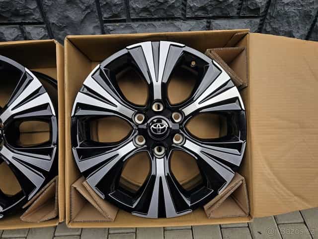 6x139.7 R19 Toyota Hilux Land Cruiser Nepoužite