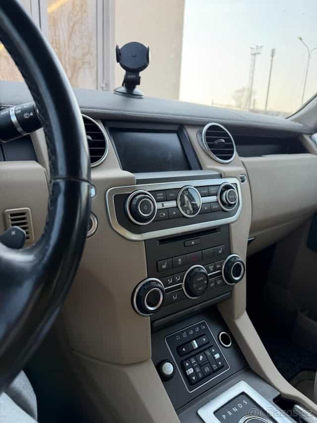 Land Rover Discovery 4