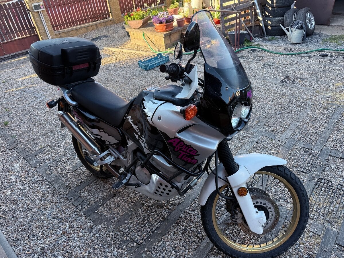 Honda africa twin 750