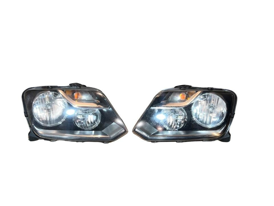 Levý a pravý halogen 2H1941015AA 2H1941016M VW Amarok 2014